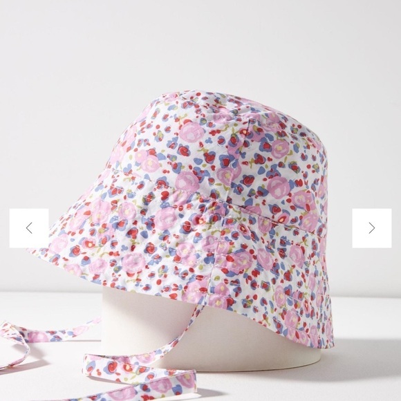 NWT BAUM UND PFERDGARTEN Floral Bucket Hat One Size - Picture 2 of 7